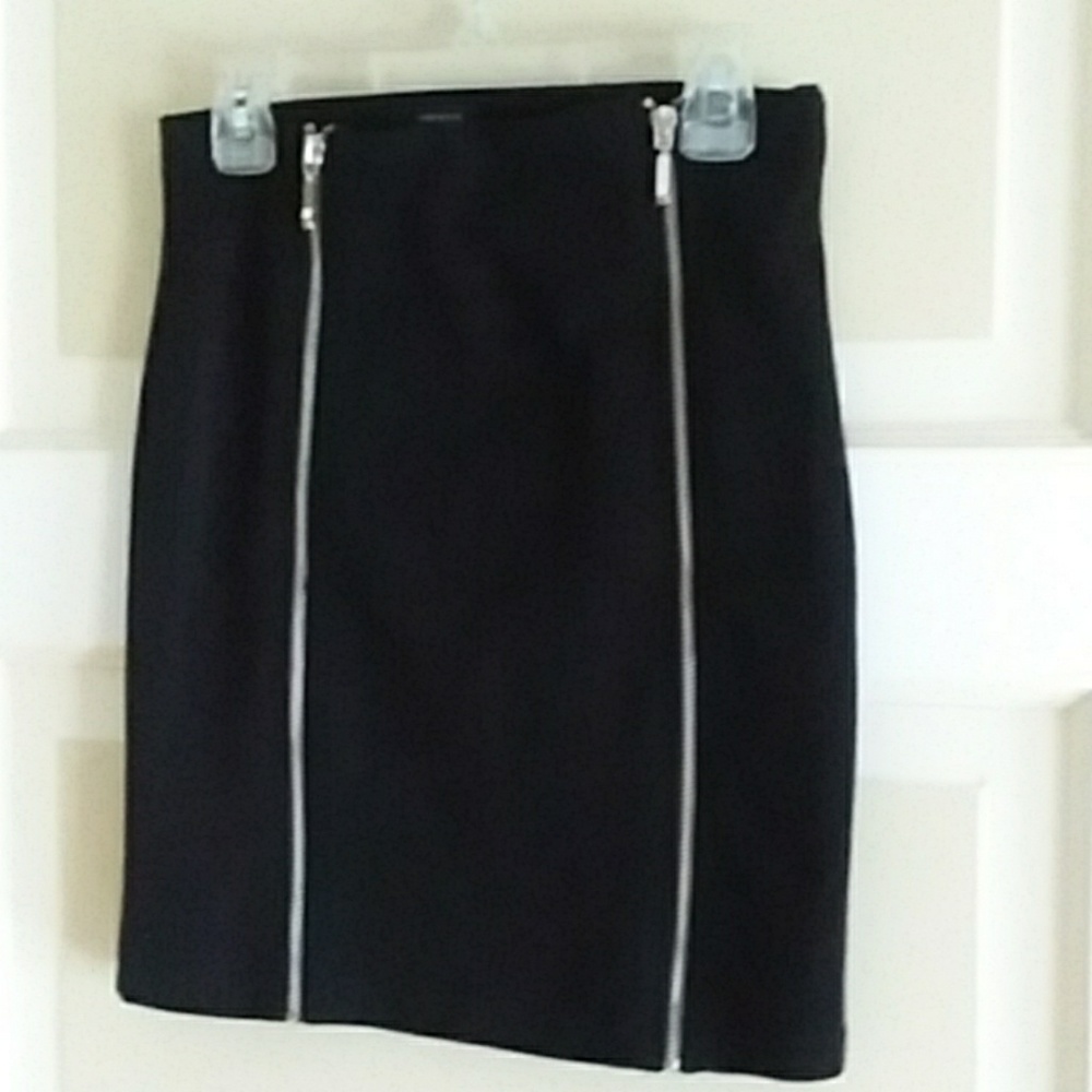 Forever 21 black skirt with zippers